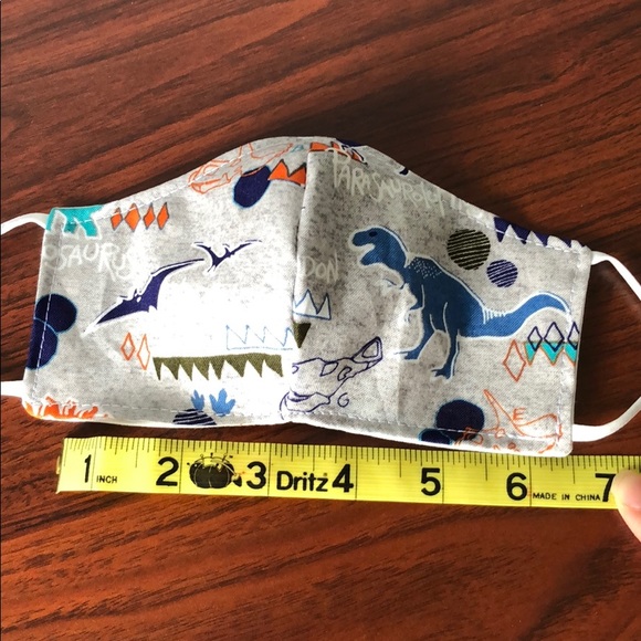 NEW Handmade Kid's face mask - Dinosaur - Picture 3 of 6